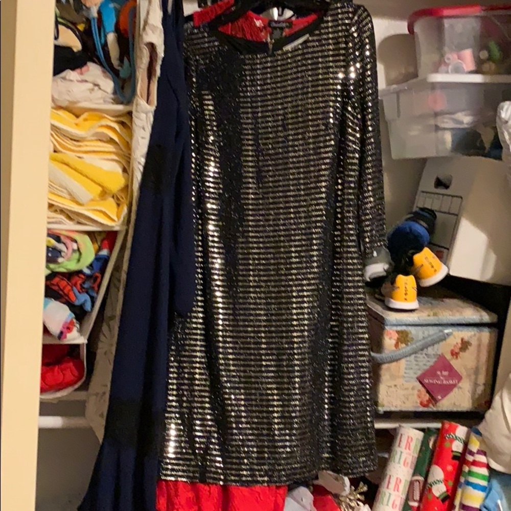 Sparkly black 3/4 sleeve dress